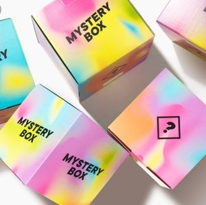 Reseller Clothing Mystery Box Vince, maxwell, more